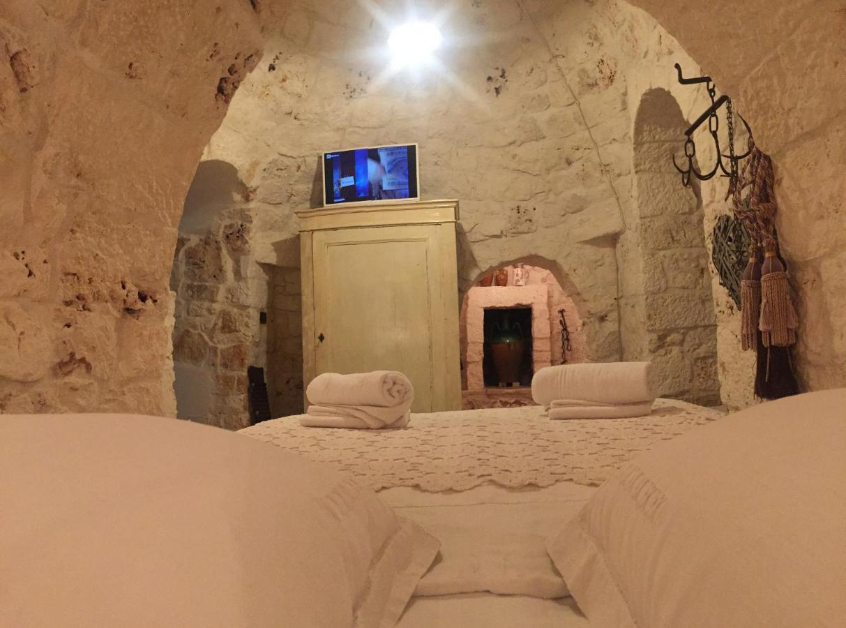 I Love Trullo - Country Boutique Apartments - Villa Laura 오스투니 외부 사진